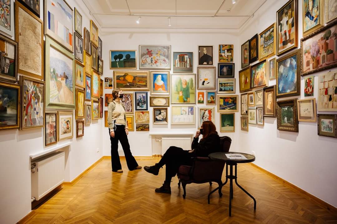 Одесситам показали картины Дали и Шагала из частных коллекций