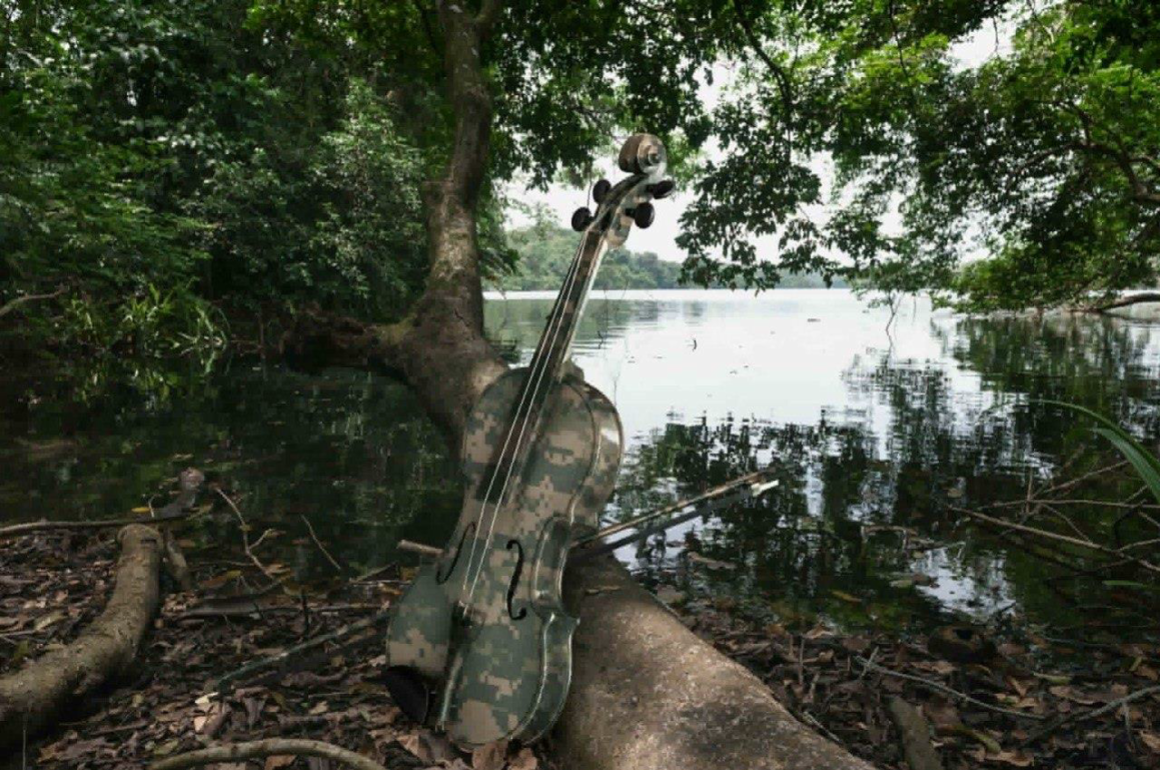 Срібло, сталь і сюрреалізм: Як війна змінила бачення відомого українського фотографа